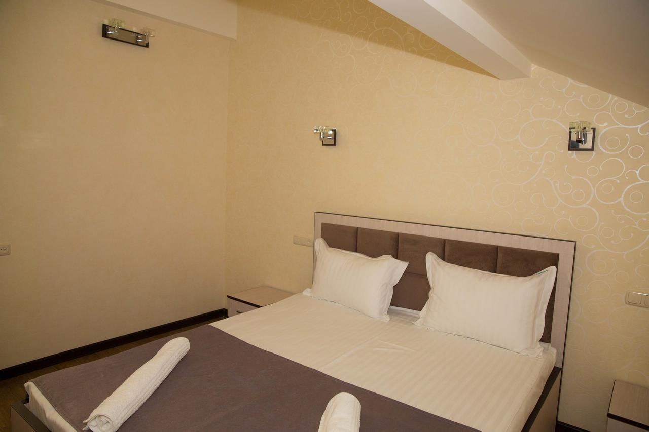 Eridana Hotel Yerevan Exterior photo